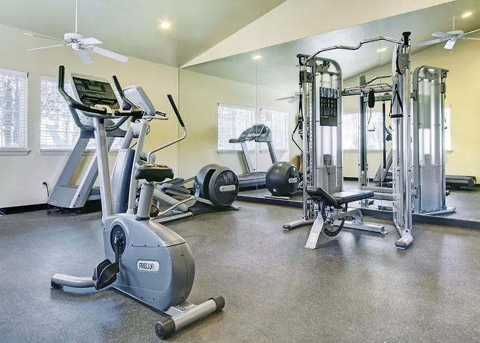 Wyndham Eight 8br Holiday home *