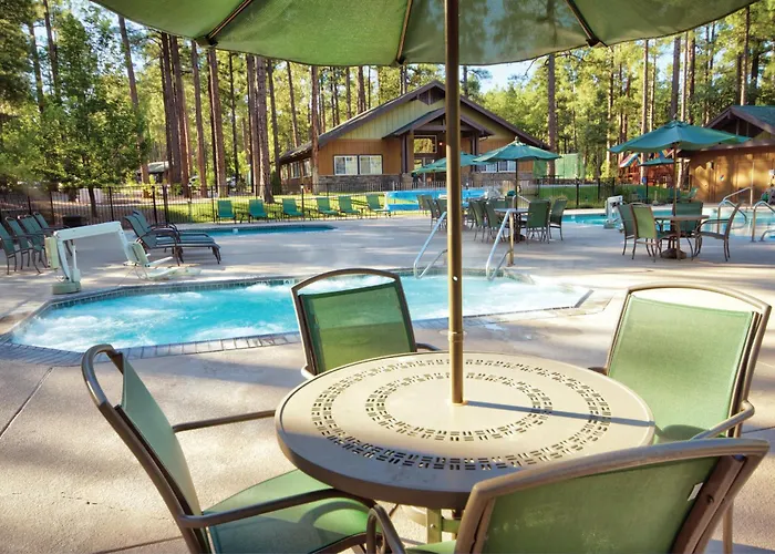 Wyndham Eight 8br Holiday home *