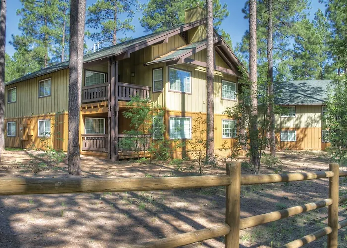 Wyndham Eight 8br Holiday home